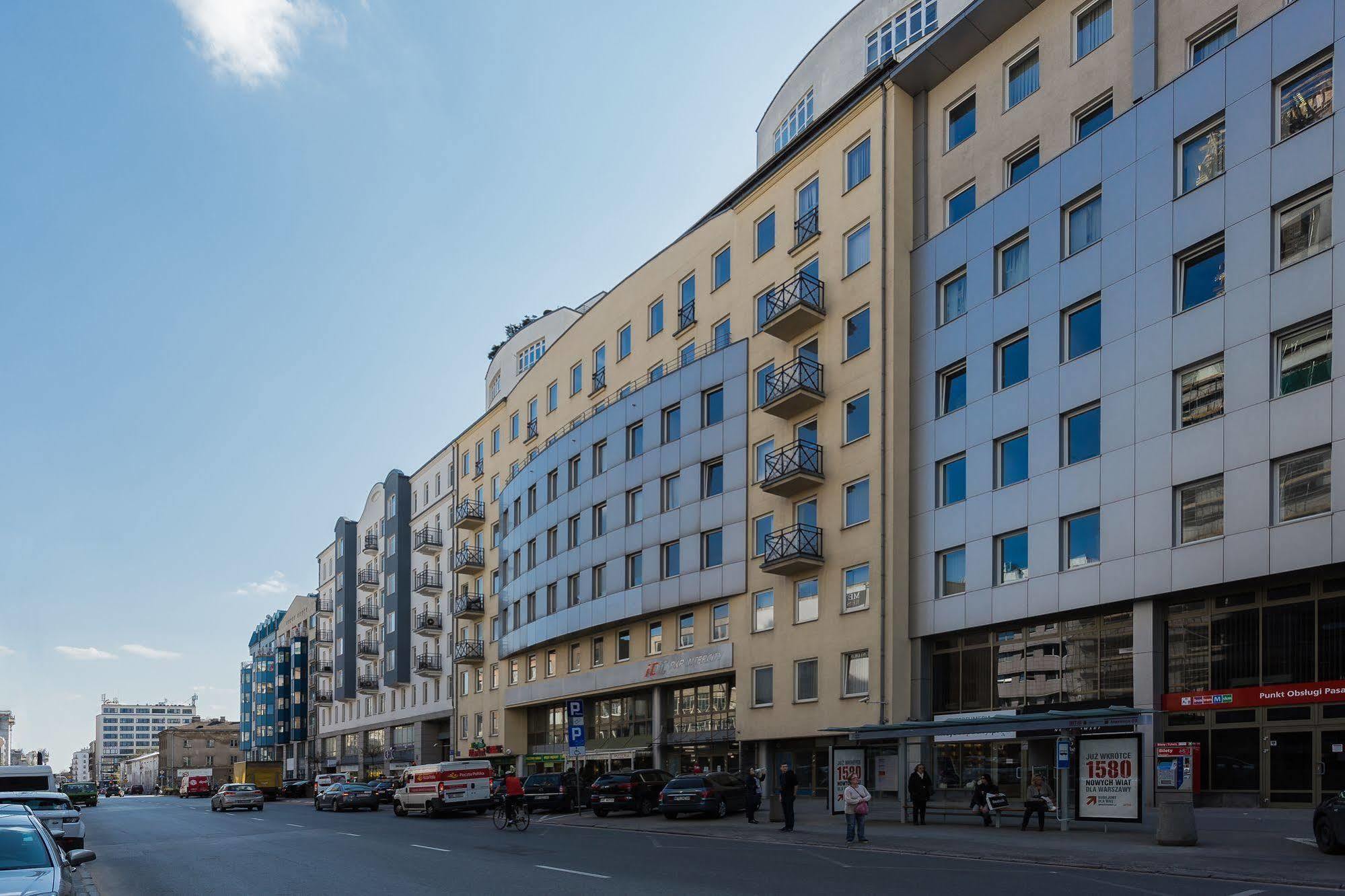 Platinum Apartments Варшава Екстериор снимка